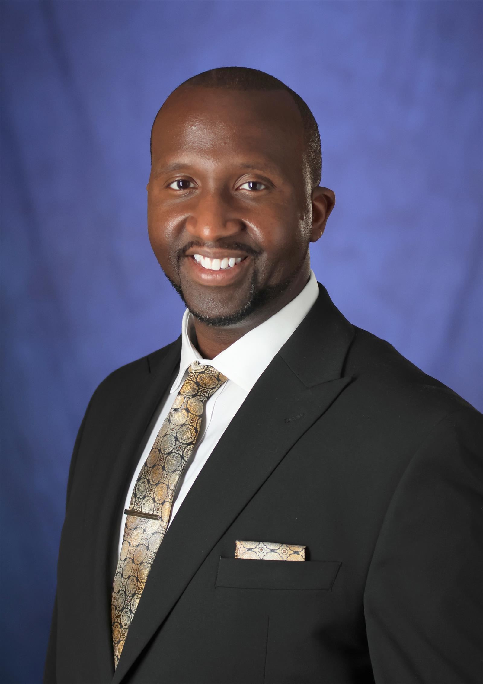 Dr. Morgan invited the audience to ask him questions regarding any issues concerning CMSD. 